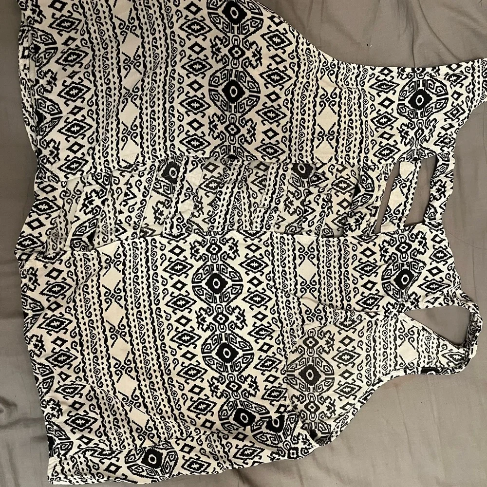 Tank top - Picture 2 of 4